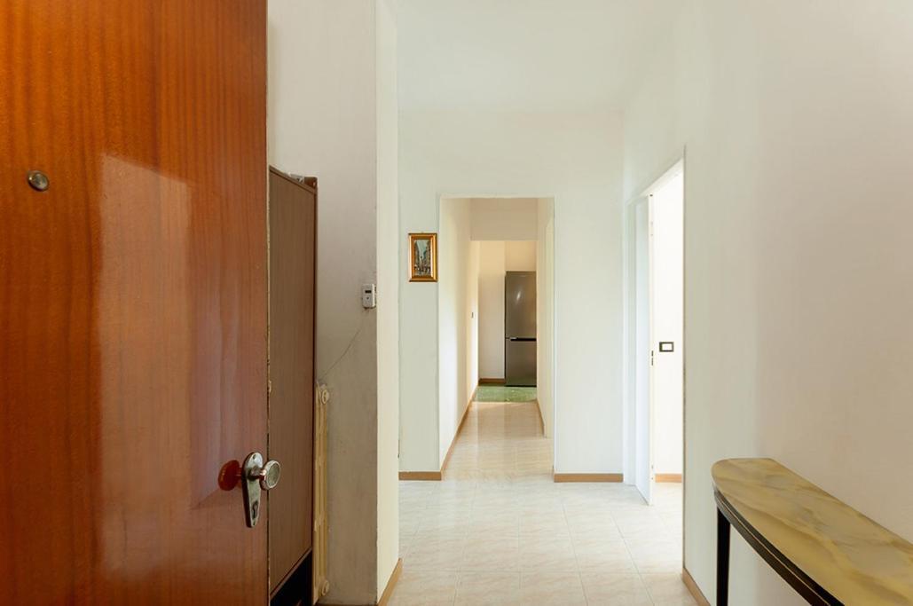 Private Room For Girls Bologna Exterior photo