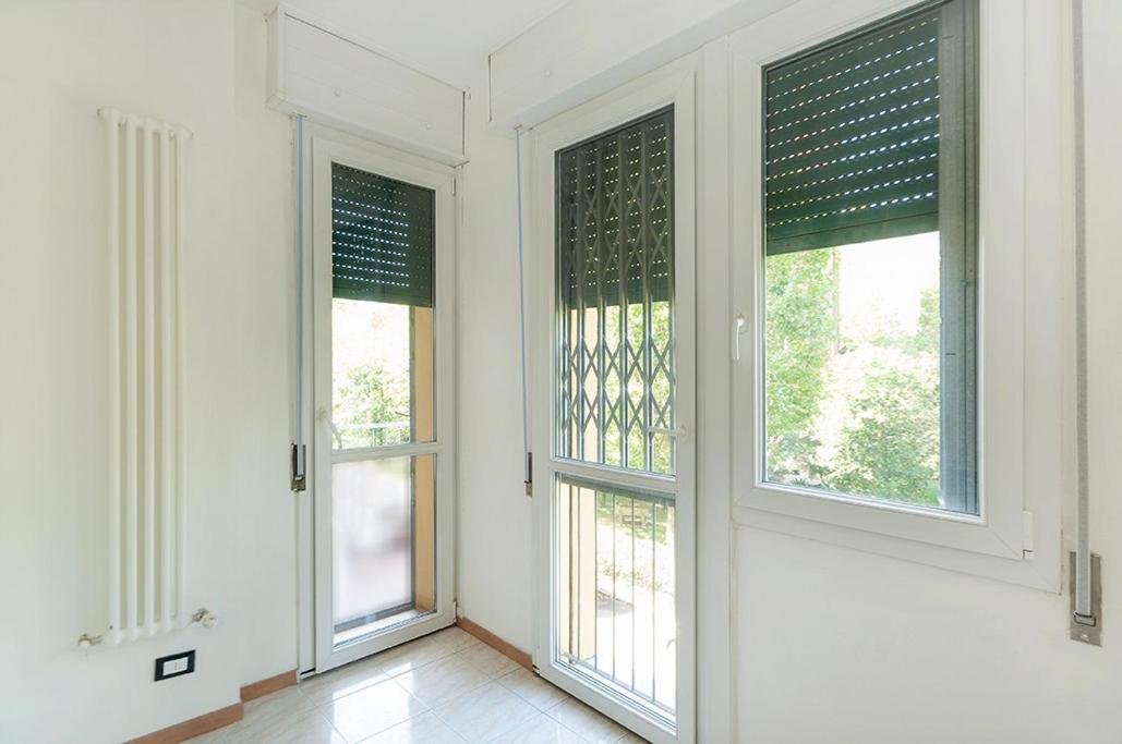 Private Room For Girls Bologna Exterior photo